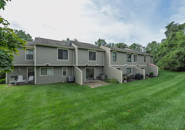 4th image of 2426 Palmeadow Dr, Crestview Hills, KY 41017 | MLS# 645822