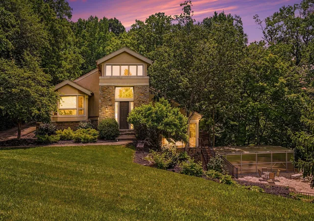 Photo 2 of Mansion for sale at 42 Stardust Point, Fort Thomas, KY 41075 | MLS# 645811 | Listing updated on 2026-09-22