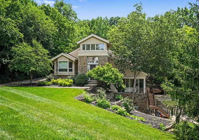 Photo 1 of Mansion for sale at 42 Stardust Point, Fort Thomas, KY 41075 | MLS# 645811 | Listing updated on 2026-09-22