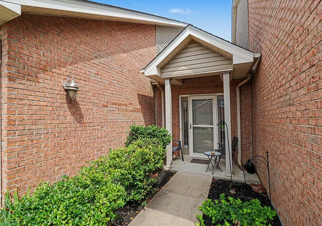image of 1864 Quarry Oaks Dr, Florence, KY 41042 | MLS# 645857