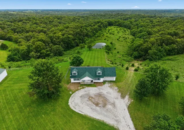 Photo 2 of Sale Pending at 205 Eagle View Ln, Owenton, KY 40359 | MLS# 645838 | Listing updated on 2026-08-25