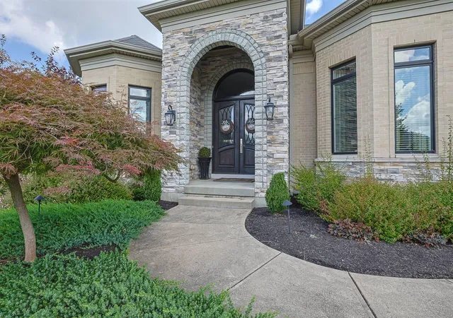 Photo 3 of Sale Pending at 10725 Meadow Stable Ln, Union, KY 41091 | MLS# 646140 | Listing updated on 2026-09-25