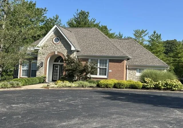 Listing Photo 2 - Condo for sale in building located at 507 Shadow Ridge Dr, Highland Heights, KY 41076