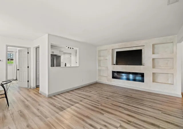 2nd image of 7 Highland Meadows Dr #1, Highland Heights, KY 41076 | MLS# 645891