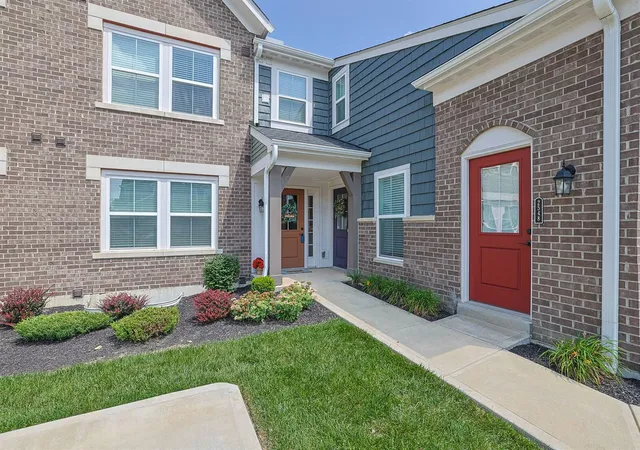 Photo 2 of Condo for sale at 2552 Crosshill Dr, Crescent Springs, KY 41017 | MLS# 646014 | Listing updated on 2026-08-31