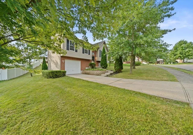 2nd image of 37 Otter Dr, Ft Mitchell, KY 41017 | MLS# 645885