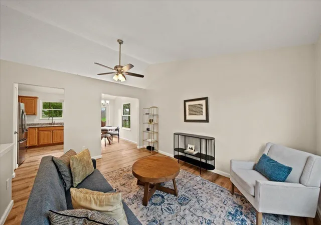 3rd image of 37 Otter Dr, Ft Mitchell, KY 41017 | MLS# 645885