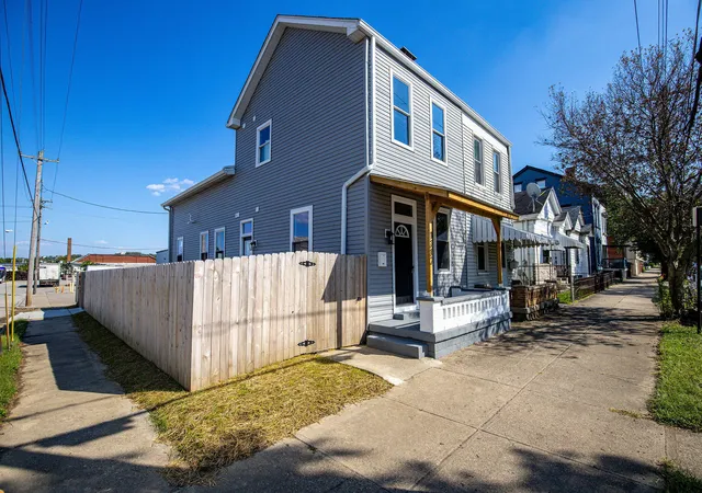 1st image of 1302 Russell St, Covington, KY 41011 | MLS# 645881