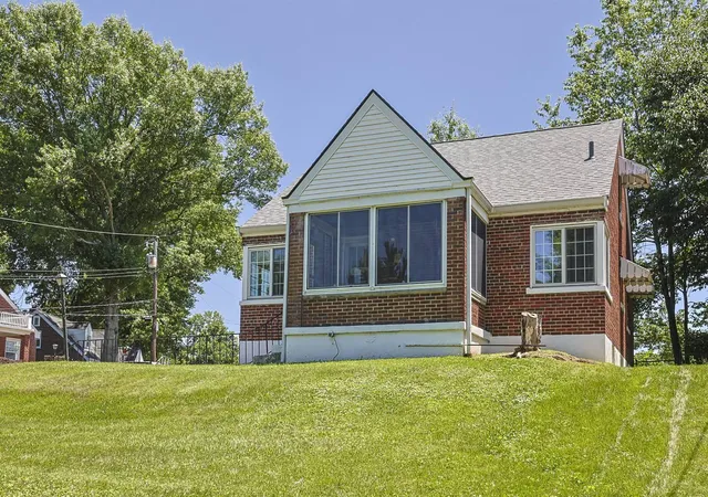 2nd image of 1 Howard Road, Covington, KY 41011 | MLS# 645883