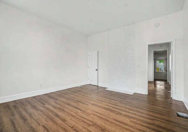 3rd image of 319 W 12Th St, Newport, KY 41071 | MLS# 645890
