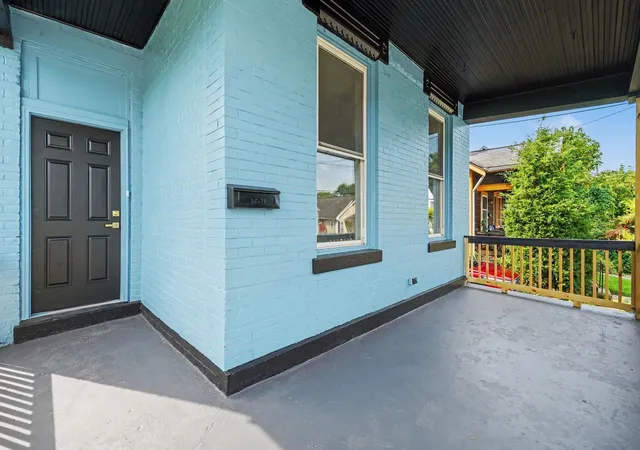 3rd image of 231 Shelby St, Covington, KY 41016 | MLS# 645904