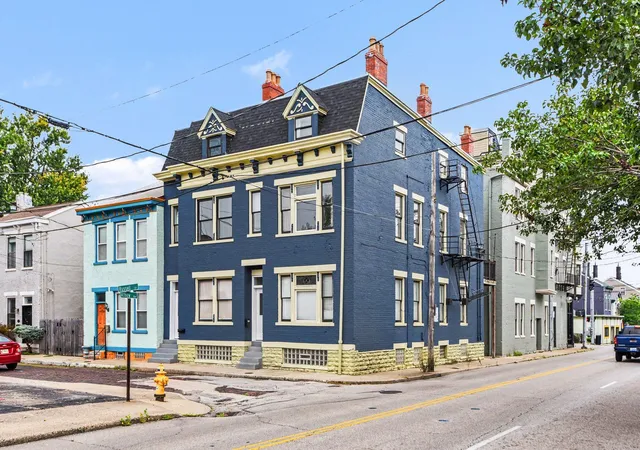 2nd image of 202 Athey St, Covington, KY 41011