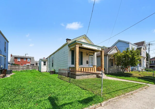 3rd image of 445 Berry Ave, Bellevue, KY 41073 | MLS# 645940