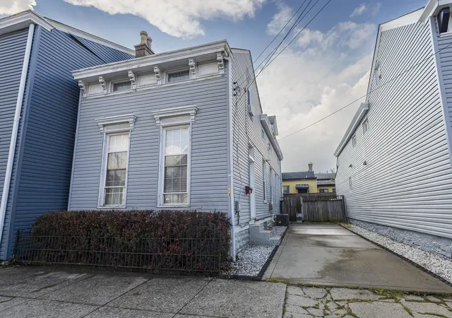 Photo 1 of Single family home for sale at 113 W 10th St, Newport, KY 41071 | MLS# 645977 | Listing updated on 2026-09-03