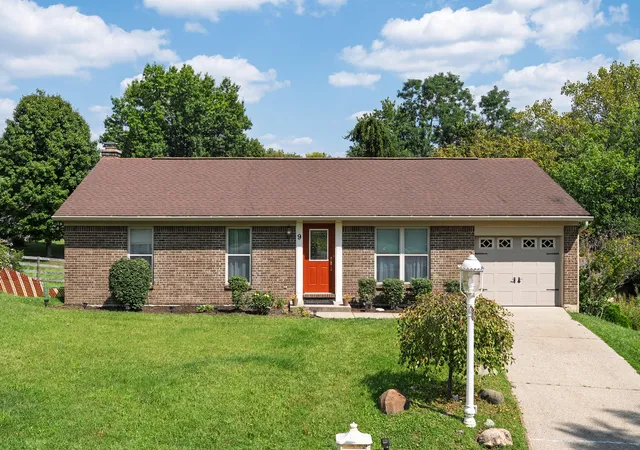 Photo 1 of Sale Pending at 9 Squire Ct, Highland Heights, KY 41076 | MLS# 646055 | Listing updated on 2026-09-03