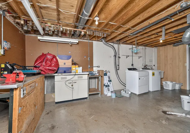 Photo 29 of Sale Pending at 9 Squire Ct, Highland Heights, KY 41076 | MLS# 646055 | Listing updated on 2026-09-03