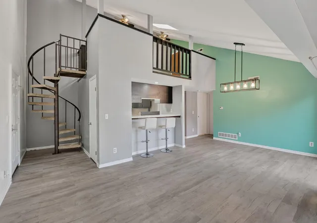 Photo 3 of Sale Pending at 1030 Bellepointe Commons, Bellevue, KY 41073 | MLS# 646092 | Listing updated on 2026-08-31