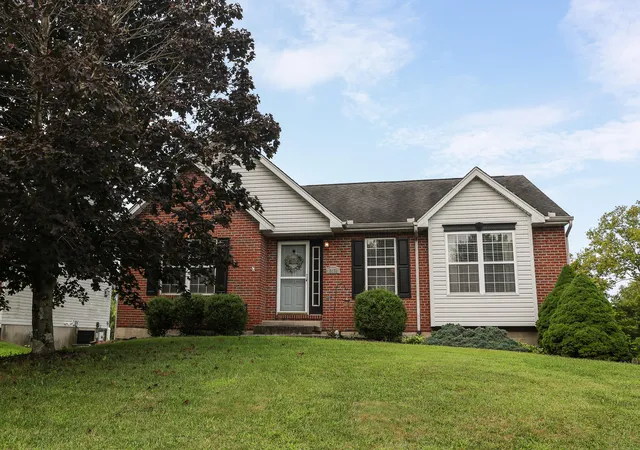 Photo 2 of Sale Pending at 10150 Falcon Ridge Dr, Independence, KY 41051 | MLS# 646006 | Listing updated on 2026-09-15