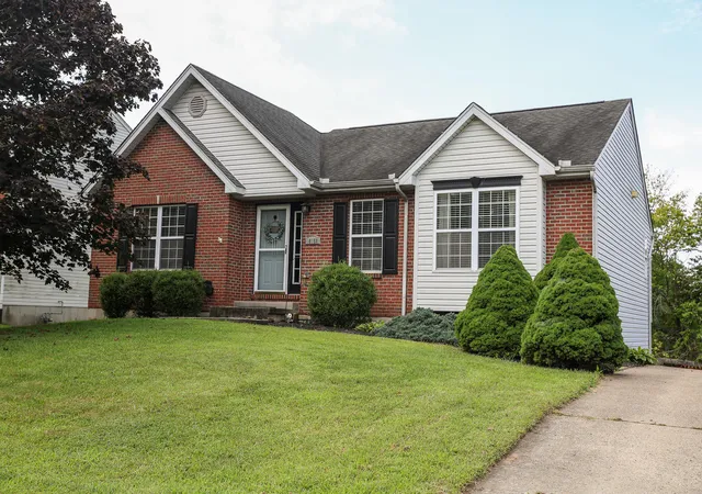 Photo 3 of Sale Pending at 10150 Falcon Ridge Dr, Independence, KY 41051 | MLS# 646006 | Listing updated on 2026-09-15