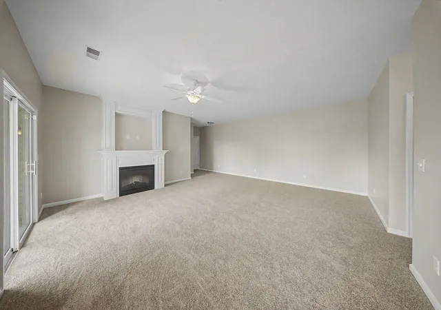 Photo 3 of Sale Pending at 4009 Baywood Cir, Erlanger, KY 41018 | MLS# 646003 | Listing updated on 2026-09-18