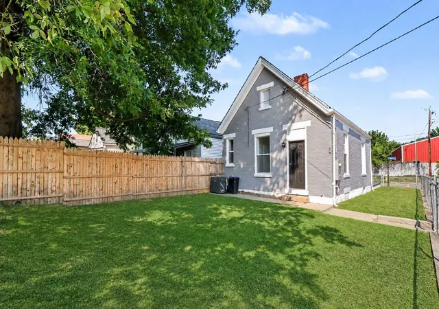 Photo 1 of Single family home for sale at 1 Pike St, Covington, KY 41016 | MLS# 646137 | Listing updated on 2026-08-28