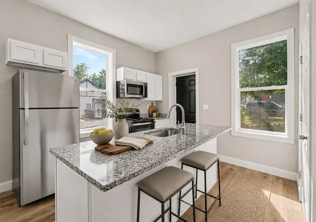 Photo 3 of Single family home for sale at 1 Pike St, Covington, KY 41016 | MLS# 646137 | Listing updated on 2026-08-28