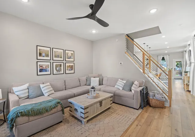 Photo 2 of Sale Pending at 429 Clark St, Bellevue, KY 41073 | MLS# 646020 | Listing updated on 2026-08-30