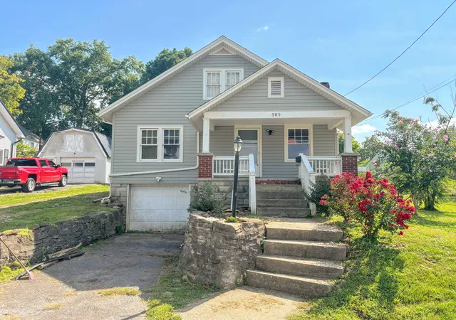 Single family home for sale at 305 E 4Th St, Falmouth, KY 41040 | MLS# 646108