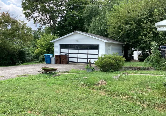 Photo 2 of Sale Pending at 3303 Elizabeth St, Erlanger, KY 41018 | MLS# 646018 | Listing updated on 2026-09-27