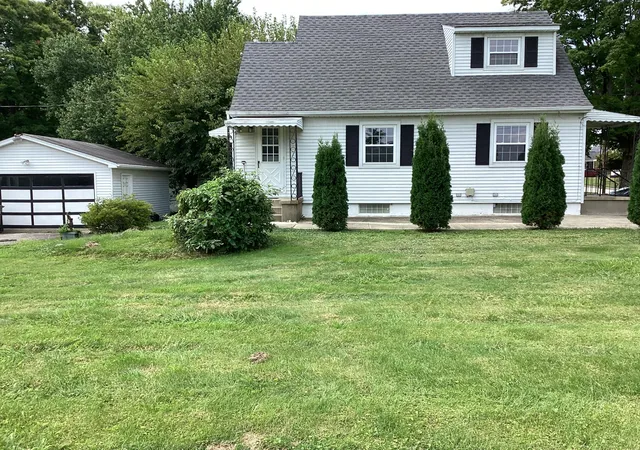 Photo 3 of Sale Pending at 3303 Elizabeth St, Erlanger, KY 41018 | MLS# 646018 | Listing updated on 2026-09-27