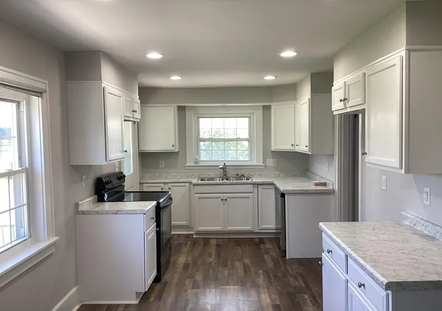 Photo 3 of Sale Pending at 3303 Elizabeth St, Erlanger, KY 41018 | MLS# 646018 | Listing updated on 2026-09-27