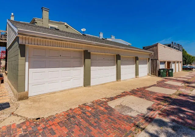 Photo 2 of Condo for sale at 109 E 8Th St, Covington, KY 41011 | MLS# 646107 | Listing updated on 2026-09-14