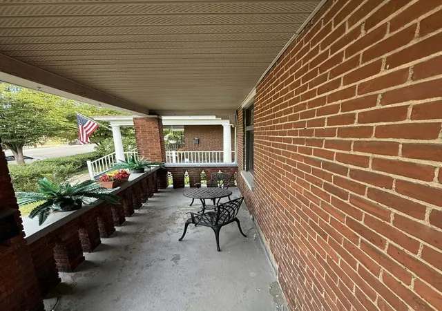 Photo 2 of Sale Pending at 1818 Holman Ave, Covington, KY 41014 | MLS# 646051 | Listing updated on 2026-08-28