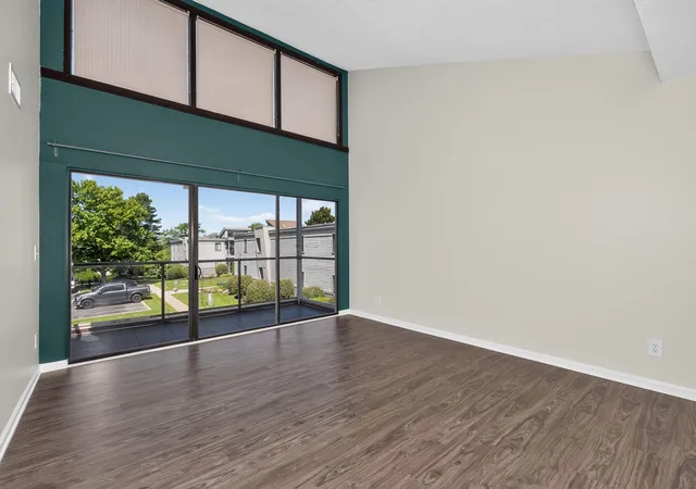 Listing Photo 5 - Condo for sale in building located at 105 Winding Wy, Covington, KY 41011 - Unit #C