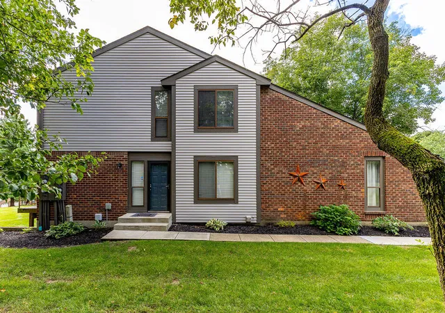 Photo 2 of Sale Pending at 6523 Summerfield Dr, Florence, KY 41042 | MLS# 646098 | Listing updated on 2026-09-05