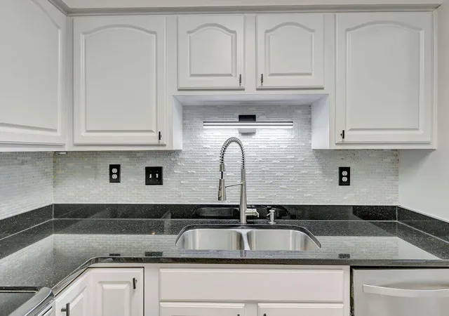 Photo 4 of Sale Pending at 6523 Summerfield Dr, Florence, KY 41042 | MLS# 646098 | Listing updated on 2026-09-05