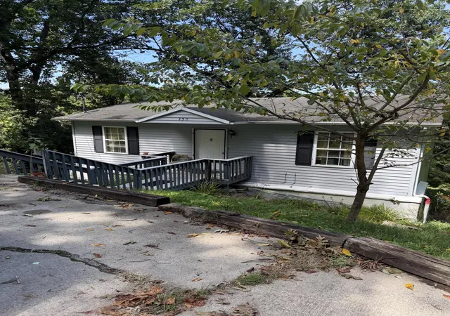 Photo 2 of Sale Pending at 450 Cleveland Ave, Taylor Mill, KY 41015 | MLS# 646063 | Listing updated on 2026-08-29