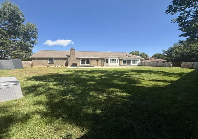 Photo 3 of Sale Pending at 2607 Teaberry Ct, Burlington, KY 41005 | MLS# 646134 | Listing updated on 2026-08-30