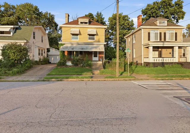Photo 1 of Single family home for sale at 3912 Huntington Ave, Covington, KY 41015 | MLS# 646197 | Listing updated on 2026-08-31