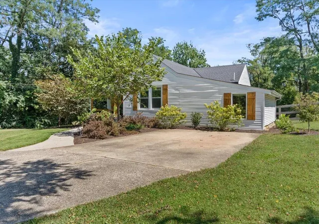 Photo 2 of Sale Pending at 5125 Winters Ln, Cold Spring, KY 41076 | MLS# 646070 | Listing updated on 2026-08-28