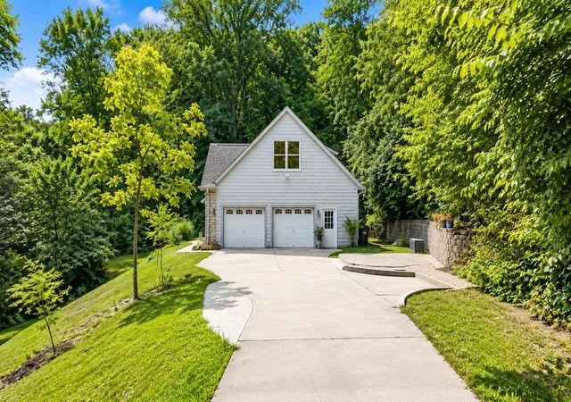 Photo 4 of Sale Pending at 1125 Cabin Creek Dr W, Cold Spring, KY 41076 | MLS# 646077 | Listing updated on 2026-09-10