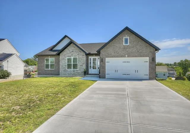 Photo 3 of Single family home for sale at 3016 Kel Ct, Union, KY 41091 | MLS# 646084 | Listing updated on 2026-08-28
