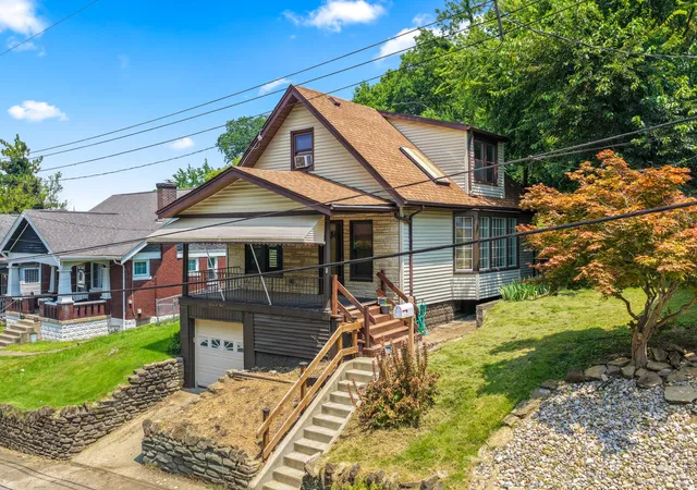 Photo 2 of Single family home for sale at 1101 Mckinney Ave, Dayton, KY 41074 | MLS# 646120 | Listing updated on 2026-08-28