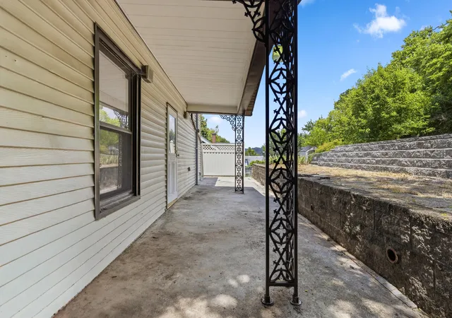 Photo 3 of Single family home for sale at 1101 Mckinney Ave, Dayton, KY 41074 | MLS# 646120 | Listing updated on 2026-08-28