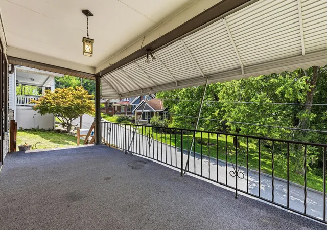 Photo 4 of Single family home for sale at 1101 Mckinney Ave, Dayton, KY 41074 | MLS# 646120 | Listing updated on 2026-08-28