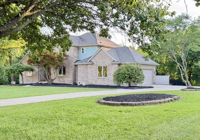 Photo 3 of Sale Pending at 5569 Regal Ridge Dr, Burlington, KY 41005 | MLS# 646109 | Listing updated on 2026-08-30