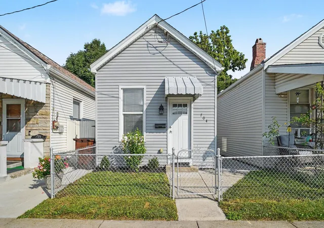 Photo 1 of Single family home for sale at 704 W 35th St W, Covington, KY 41015 | MLS# 646130 | Listing updated on 2026-09-13