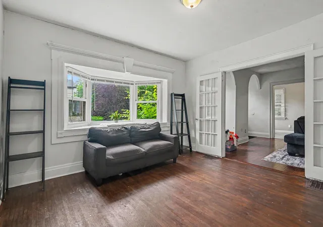 Photo 2 of Single family home for sale at 3515 Carlisle Ave, Covington, KY 41015 | MLS# 646119 | Listing updated on 2026-08-30