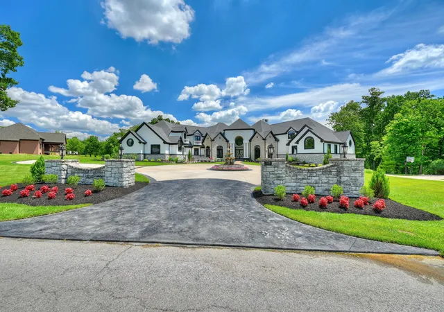 Photo 3 of Mansion for sale at 10826 Omaha, Union, KY 41091 | MLS# 646149 | Listing updated on 2026-09-14
