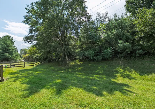 Photo 2 of Sale Pending at 4835 Buckhorn Dr, Burlington, KY 41005 | MLS# 646166 | Listing updated on 2026-09-06